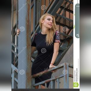 Neiman Marcus T shirt dress. Chelsea & Violet Black Aztec Sleeve Dress. S XS